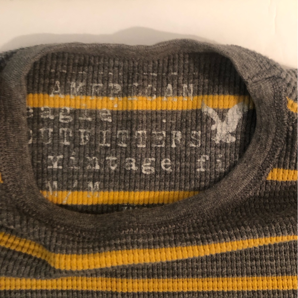 American Eagle Waffle Knit Sweater Men’s M Gray with Yellow Strips Cotton - Picture 3 of 7